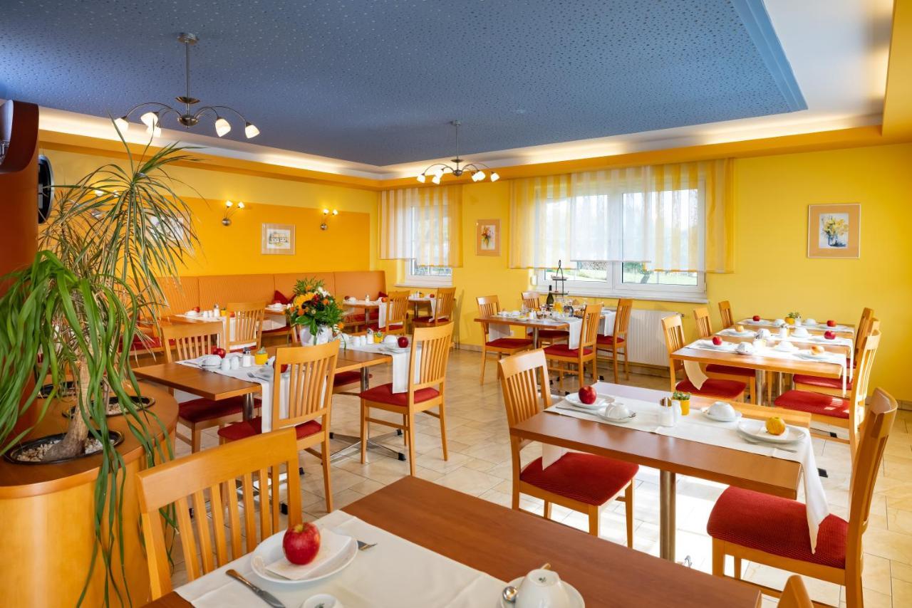 Golf & Thermenland Sonnenpension Fruehstueckshotel Burgauberg Stegersbach Luaran gambar