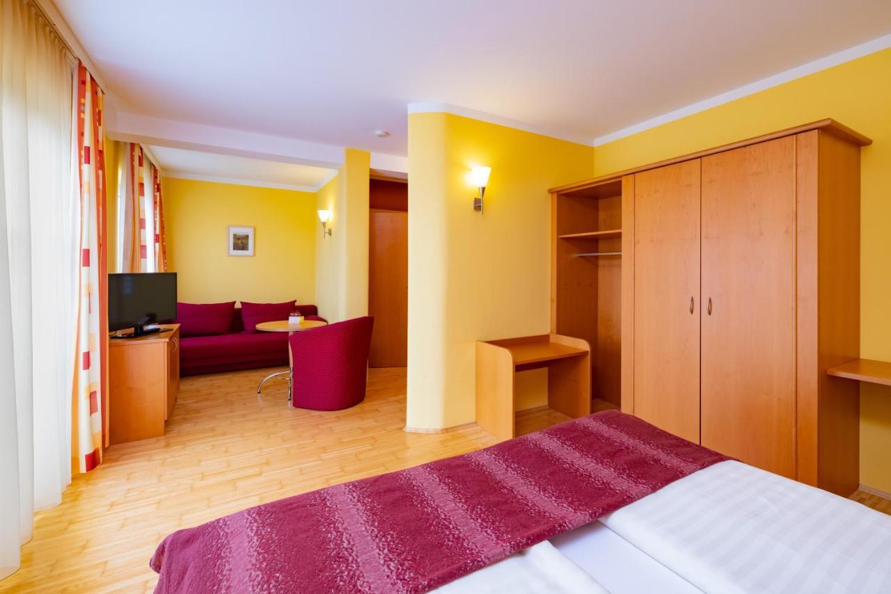 Golf & Thermenland Sonnenpension Fruehstueckshotel Burgauberg Stegersbach Luaran gambar