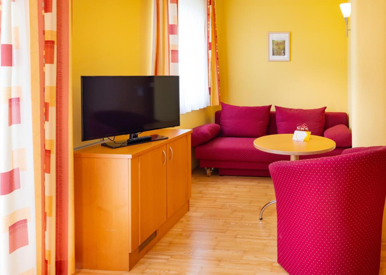 Golf & Thermenland Sonnenpension Fruehstueckshotel Burgauberg Stegersbach Luaran gambar