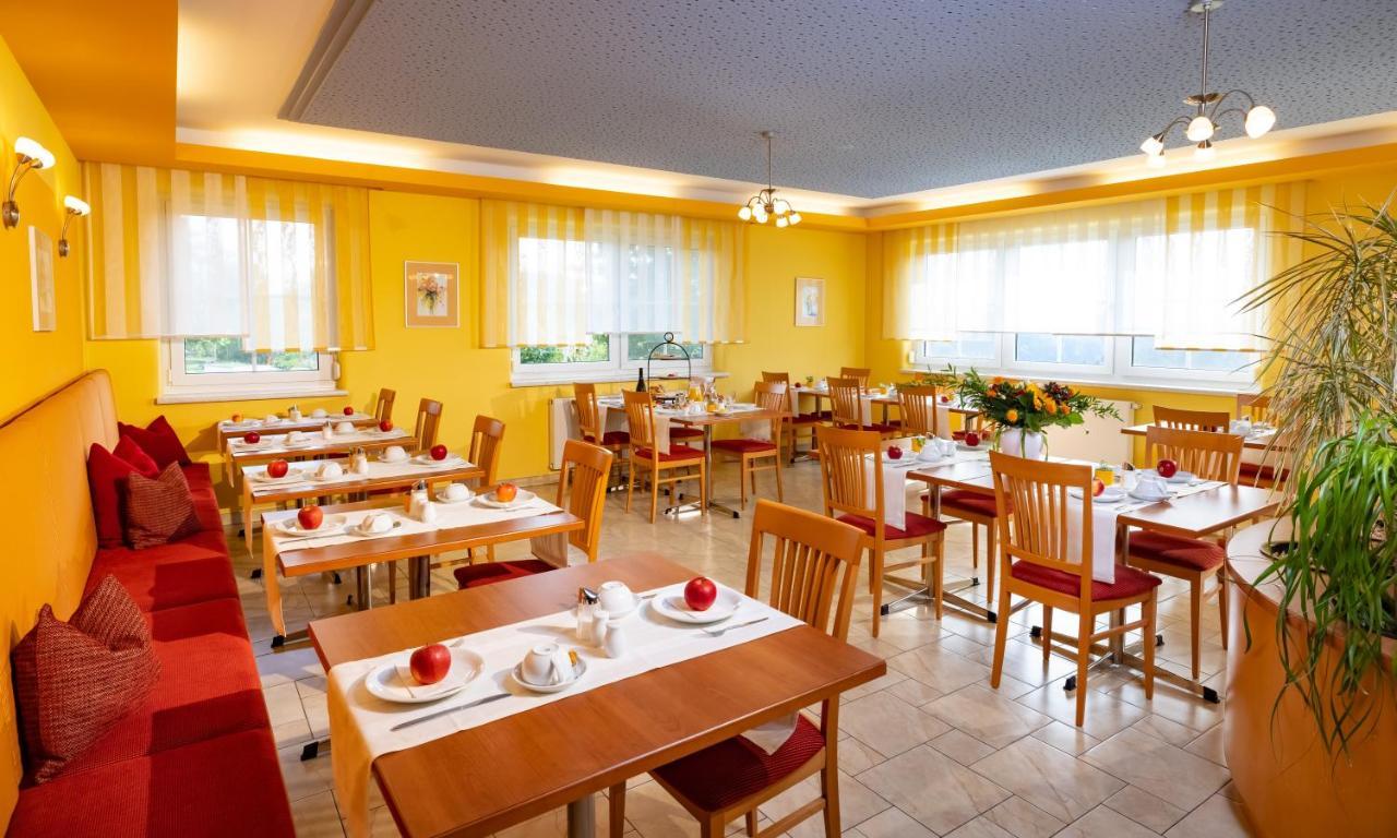 Golf & Thermenland Sonnenpension Fruehstueckshotel Burgauberg Stegersbach Luaran gambar